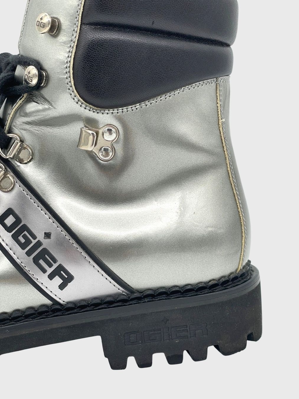 Damenschuhe: Ogier Metallic Leather Combat Stiefel EU 38 Metallic – Gebraucht aus Zürich von shoe_shop 4