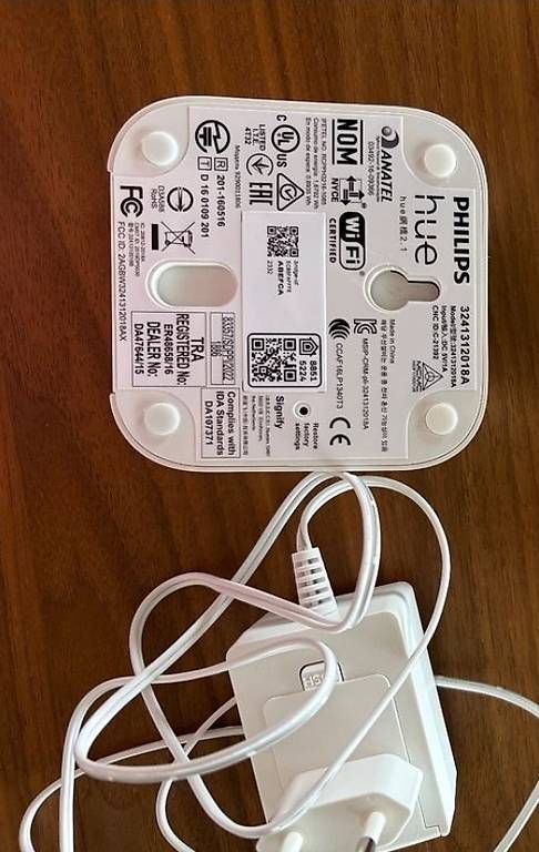 Philips Hubs & Switches: Philipps Hue Bridge v2.1 – Gebraucht aus Winterthur von diiimiiitriii 1