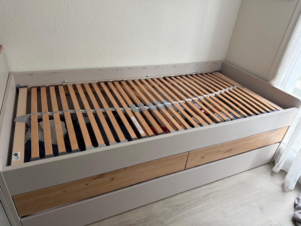 Betten: Bett – Gebraucht aus Gossau ZH von Maria_Feno