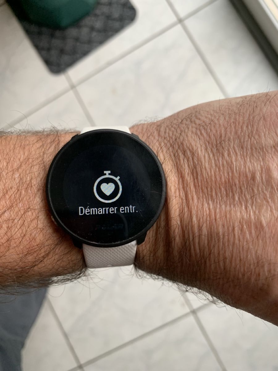 Polar Montres: Montre connectée – Neuf (Voir description) à Domdidier par qatar1973 1