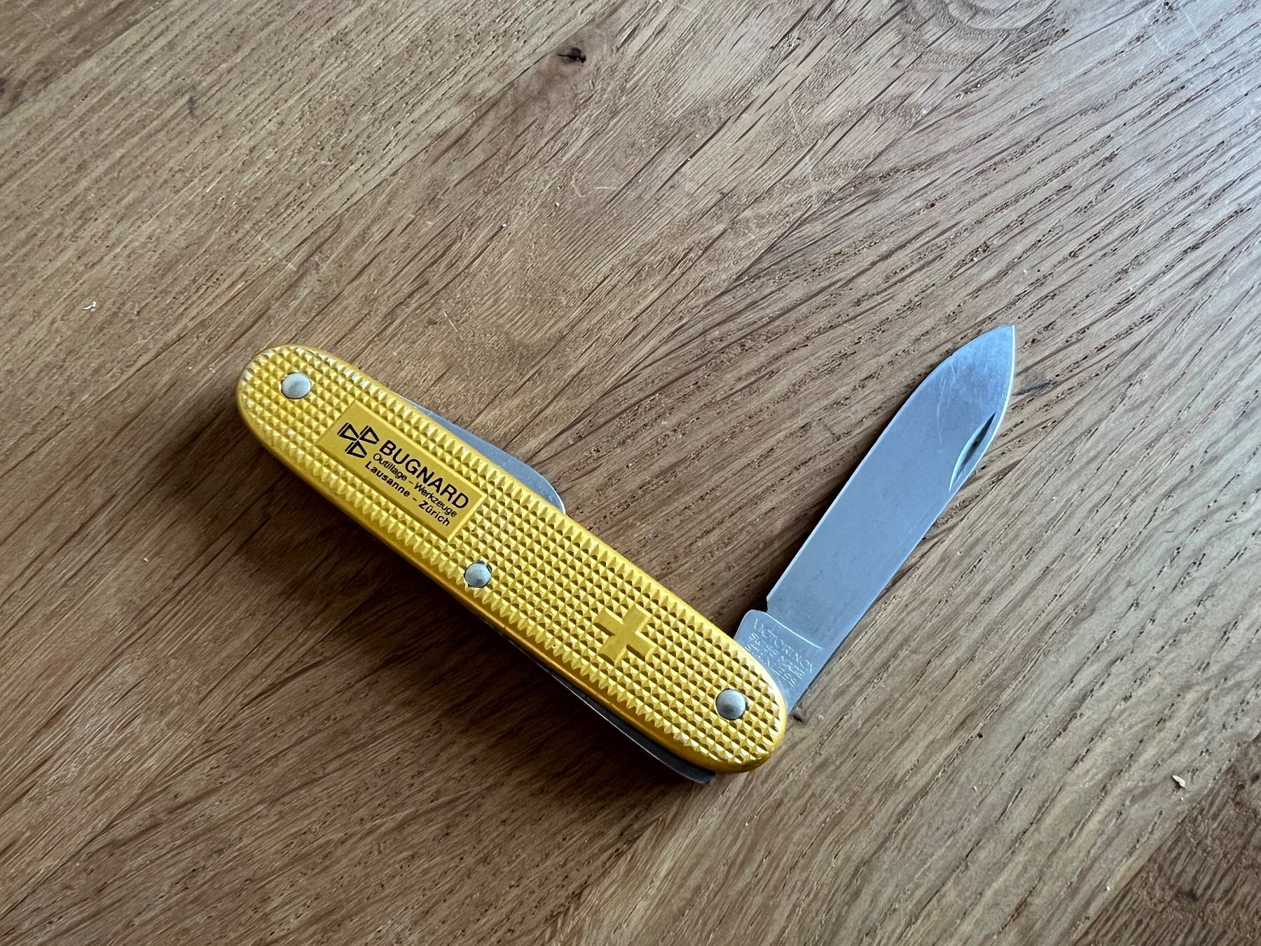 Victorinox Coltelli tascabile: Victorinox Alox Old Cross Sackmesser Bugnard gold – Usato da Frauenfeld venduto da lona05