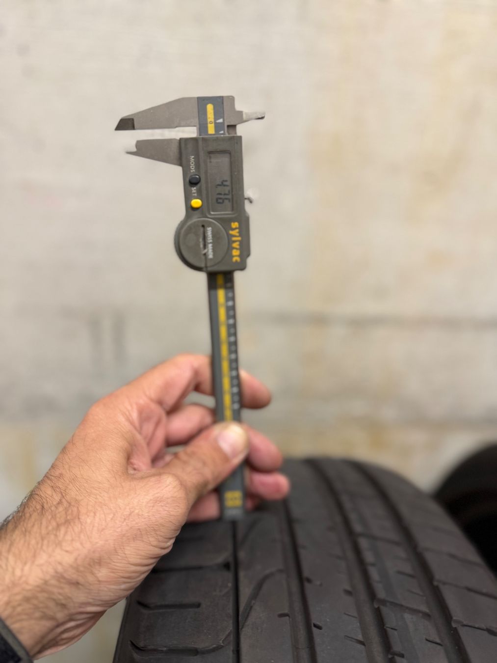 Pirelli Pneumatici & Ruote complete: Sommerreifen – Usato da Suhr venduto da Red-Star 3