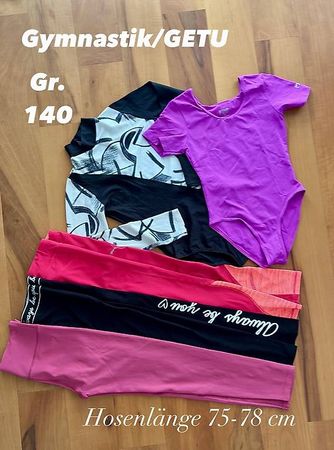 Mädchen Tenue + Turnhose Gr. 140 für GETU/Turnen SET