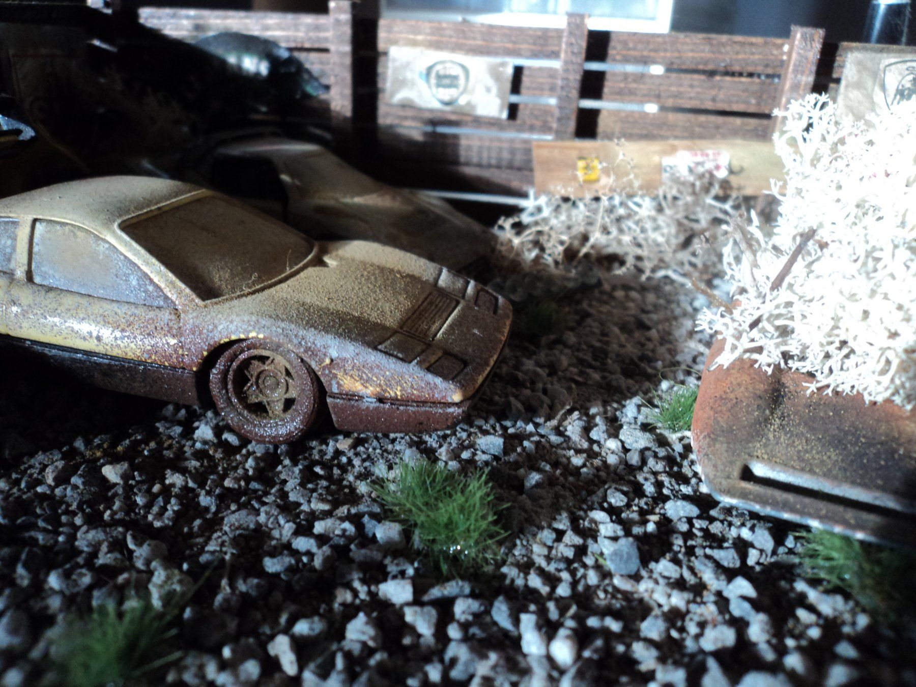 Lamborghini Modellautos: Diorama Hinterhof 1/43 mit Lancia, Ferrari, Lamborghini – Gebraucht aus Schwarzenburg von modelCARama 8