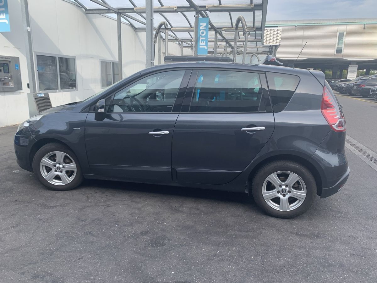 Renault Autos: Renault Scenic 1.6 dci 130 – D'occasion à Muttenz par Benet01 2