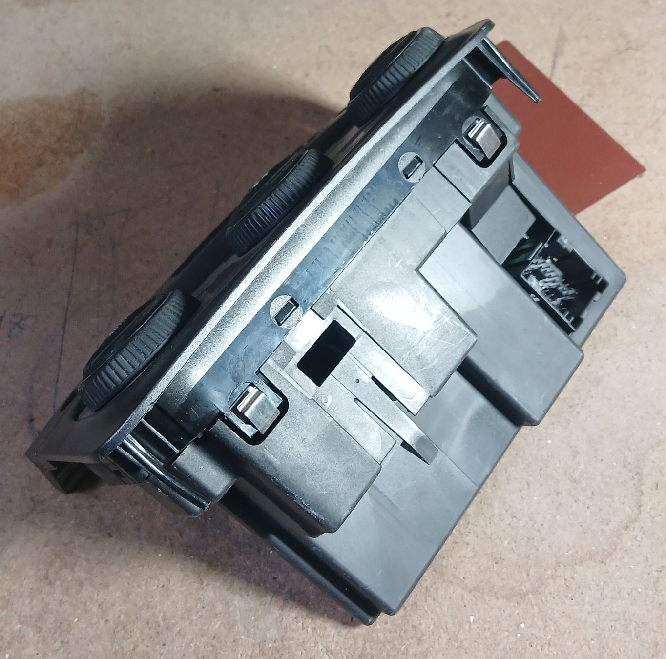 Alfa Romeo Tutti pezzi di ricambio auto: Commande de ventilation Alfa Romeo GT 2003-2010  – Usato da la heutte venduto da Auto-stock 2