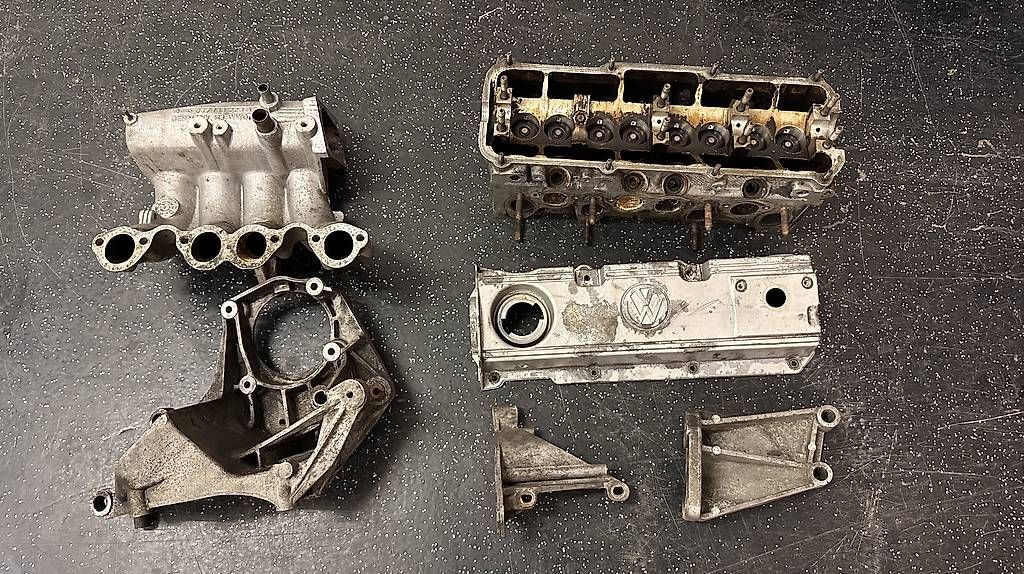 Tutti pezzi di ricambio auto: Golf 2 G60 Motorenteile – Usato da Niederdorf venduto da Volkswagen90