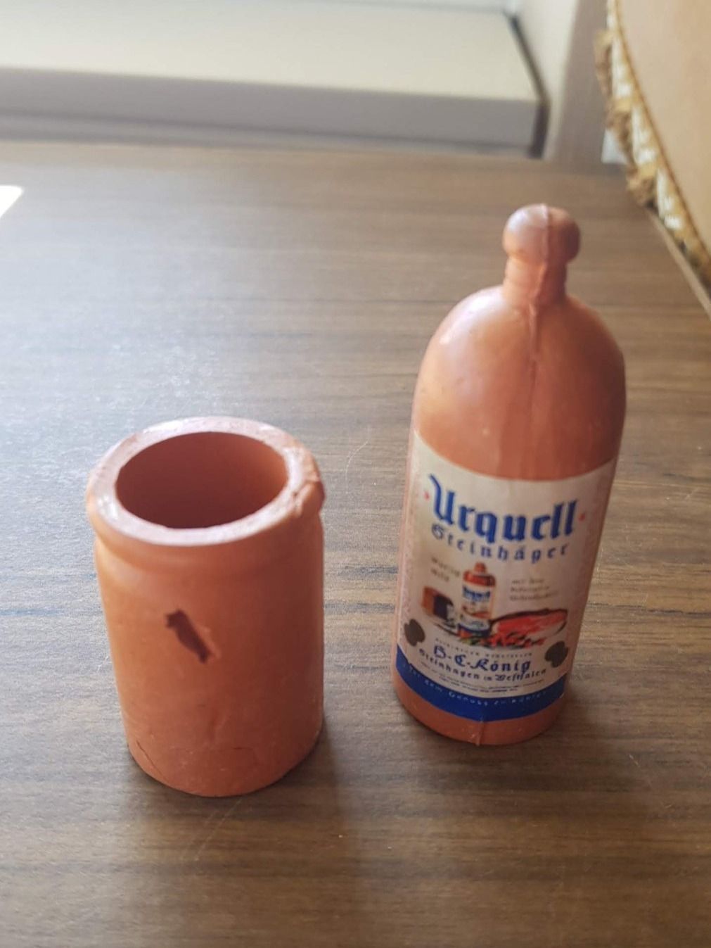 Spielzeuge: Kaufmannsladen - Schnapsfalsche + Becher Urquell – Gebraucht aus Mörschwil von lindaswunderkiste 5