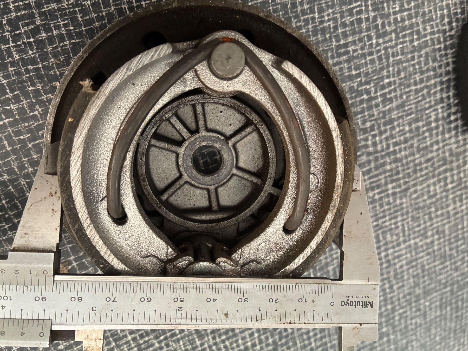 Ciclomotori: Töffli Bremsankerplatte vorne Nr3 – Usato da Thayngen venduto da stammsani 3