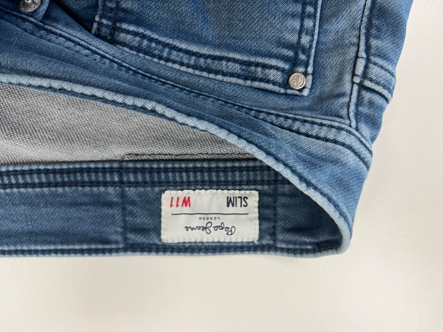 Pepe Jeans Jeans: Pepe Jeans Slim W11 – Usato da Gontenschwil venduto da Ewi 2
