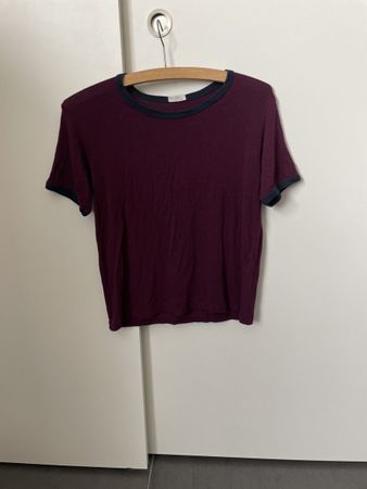 Brandy Melville t-shirt