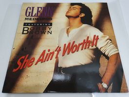 Glenn Medeiros Feat Bobby Brown – She Ain't Worth It (Maxi)