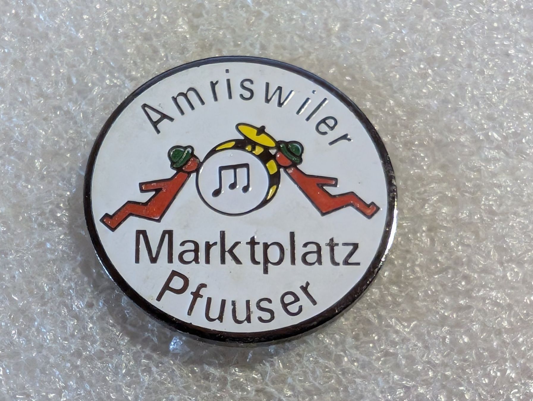 Placchette & Badge: Ansteckpin 188: Amriswiler Marktplatz Pfuuser – Usato da Oppligen venduto da Pin-Fall-Shop