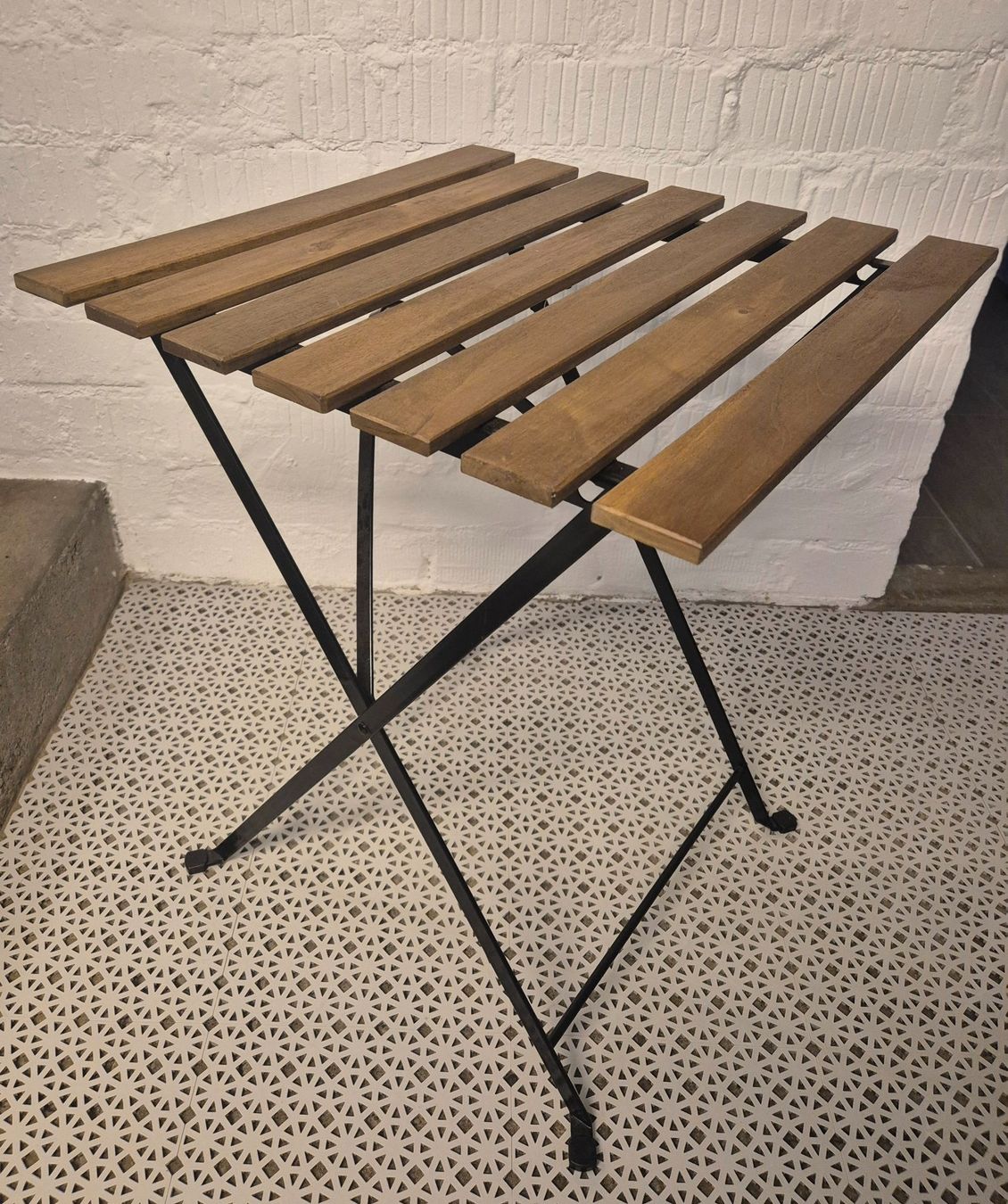 Ikea Set tavolo e sedie: Ikea "Tärnö" Tisch + 2 Stühle – Usato da Bern venduto da __p_v_a__ 2