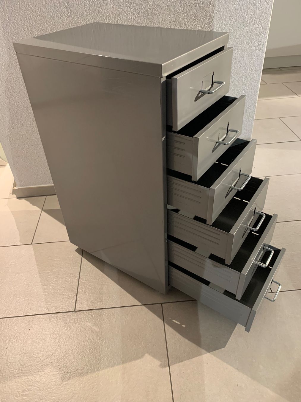 Ikea Banconi: Büromöbel - IKEA Helmer - 6 Schubladen - Grau – Usato da Jonen venduto da inf_sv67 1