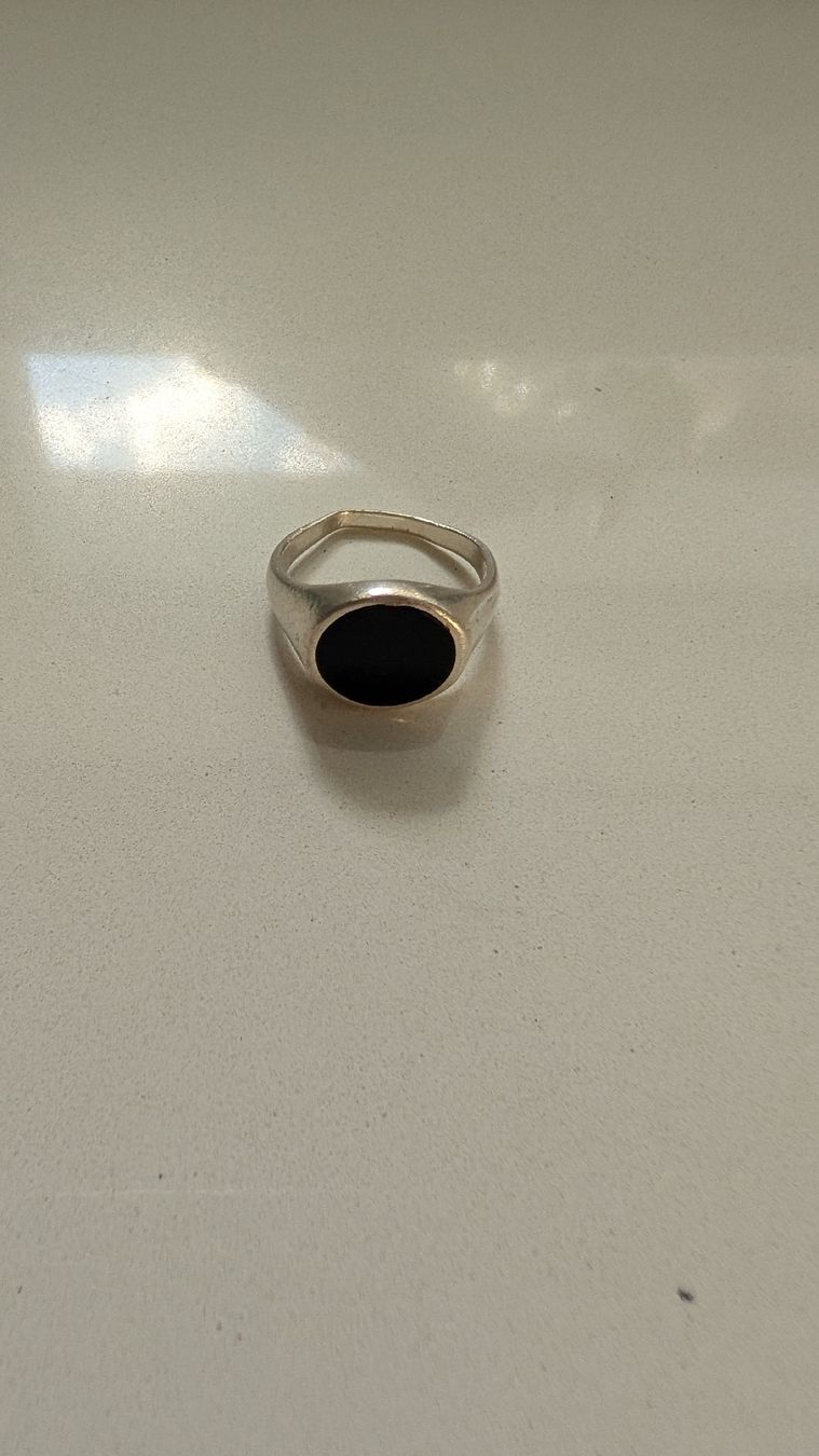 Ringe: Silver Ring with Black Onyx stone – Gebraucht aus Liestal von ericx.oc