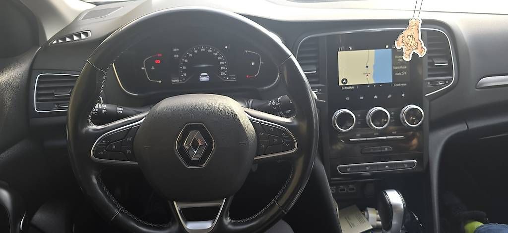 Renault Autos: Megane Grandtour 1.5 Diesel, Baujahr 2020. – Gebraucht aus Gersau von hotivogel 4