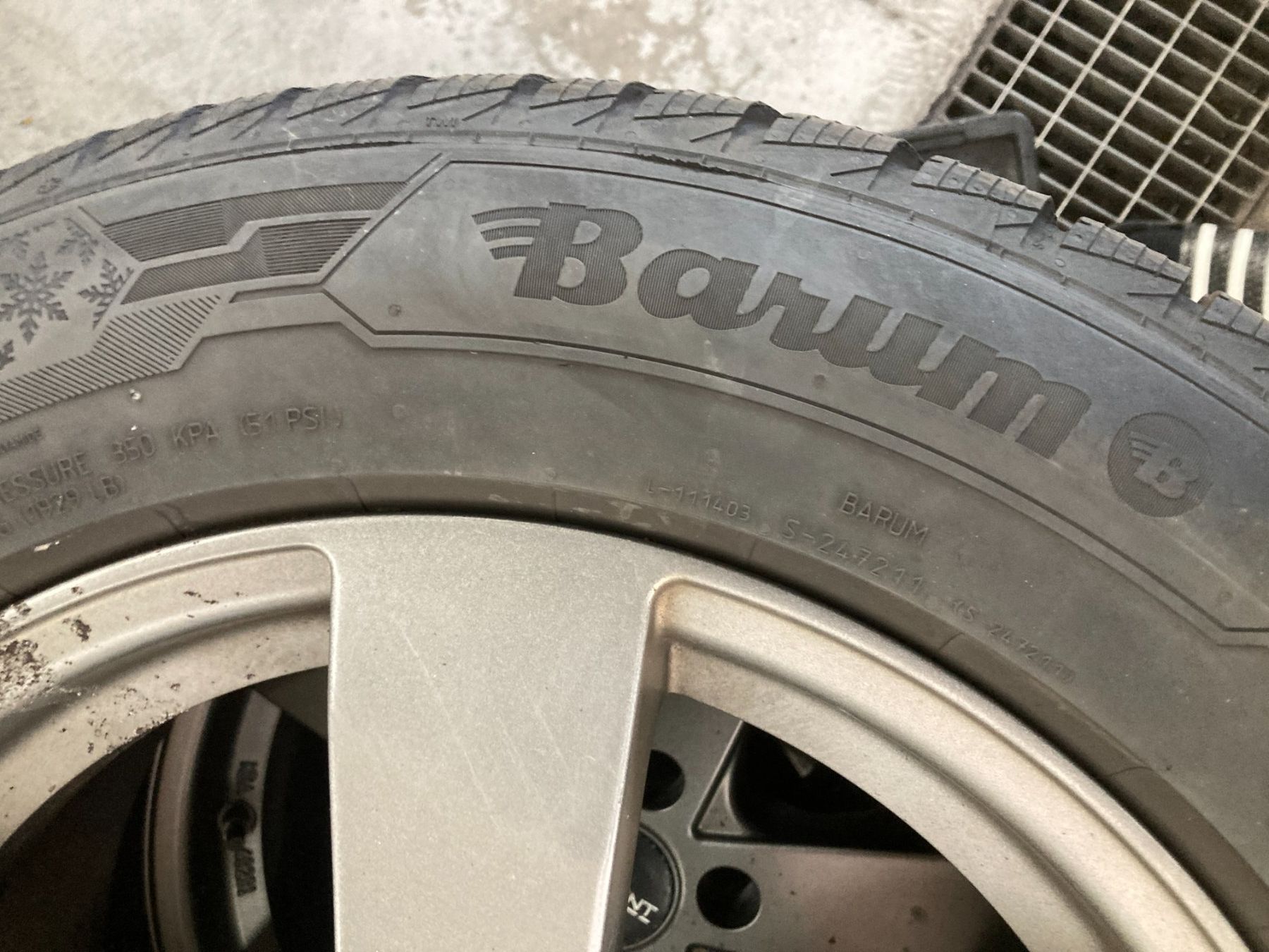 Jeep Pneumatici & Ruote complete: Jeep Compass Winterräder 225/60R17 – Nuovo e nell'imballaggio originale da Cham venduto da WB2223 7