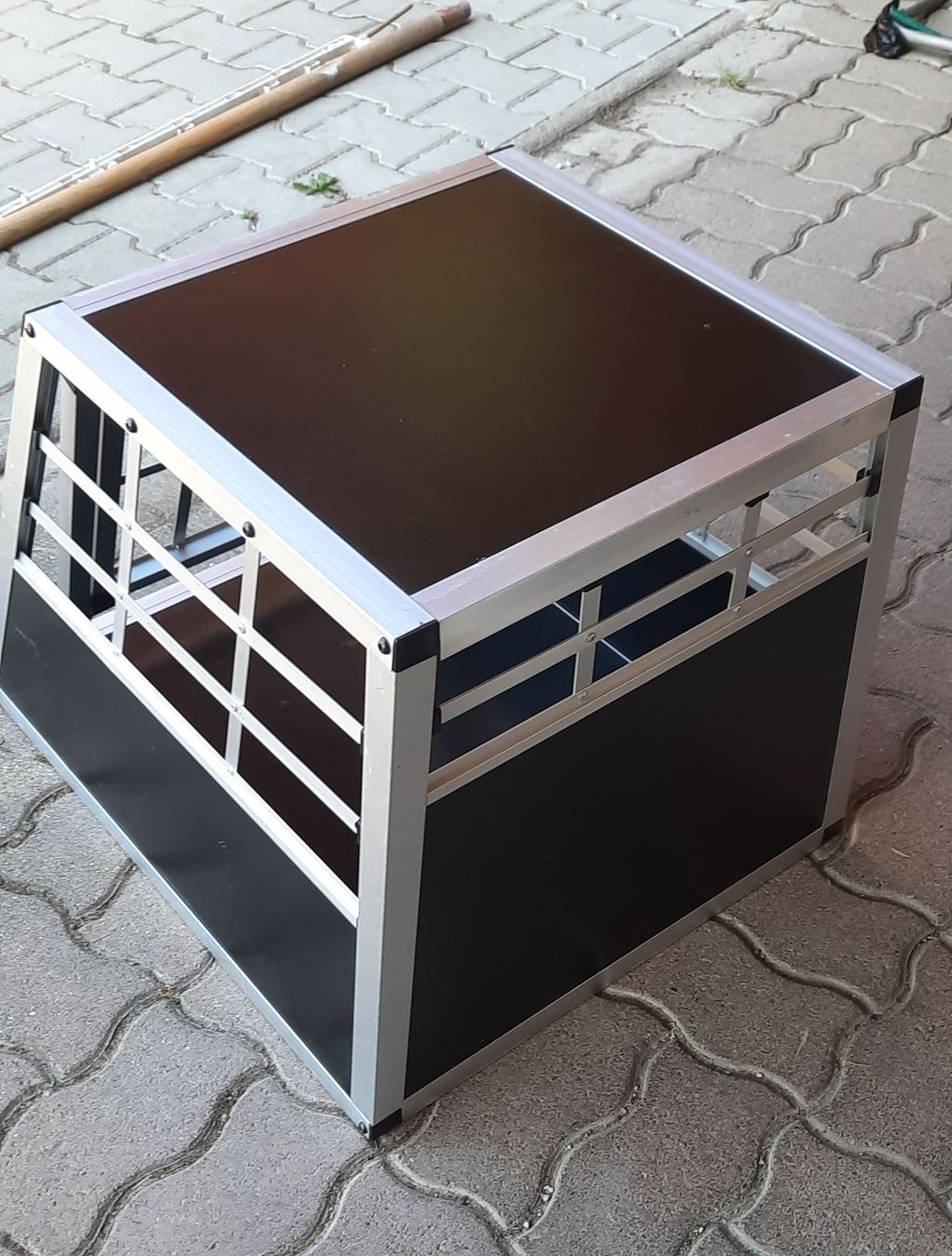 Cucce & Letti: Hundebox Aluminium Schwarz Gebraucht  – Usato da Oltingen venduto da Rige2 2