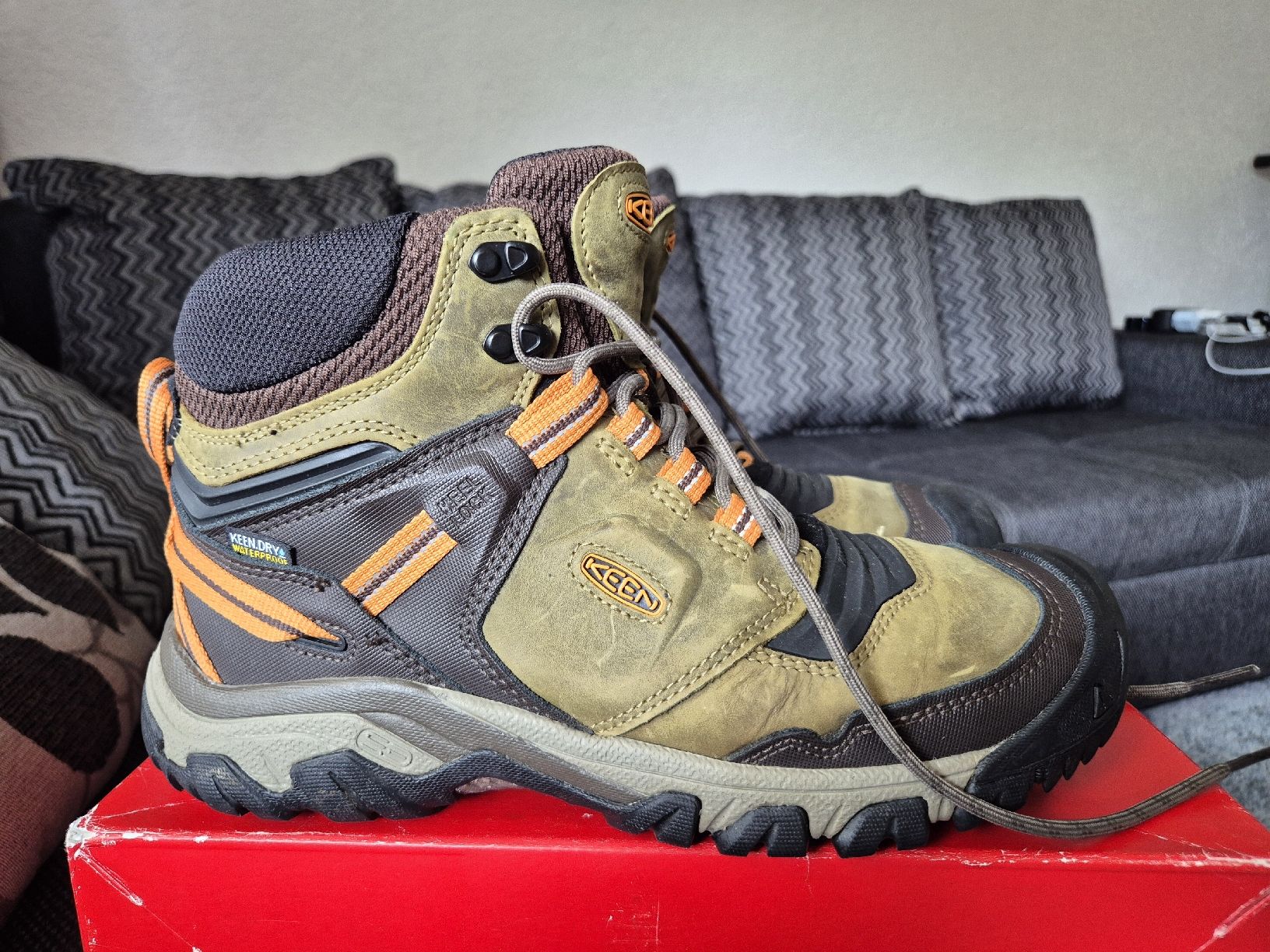 Keen Herrenschuhe: Wanderschuhe von Keen 43 – Gebraucht aus Wittenbach von tsc_5tyv