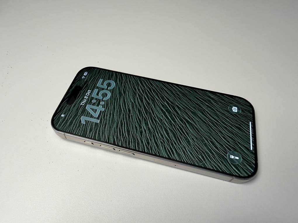 Handys / Smartphones: Iphone 16 pro 256GB batterie 97% – Gebraucht aus Vevey von col_9xgq 3