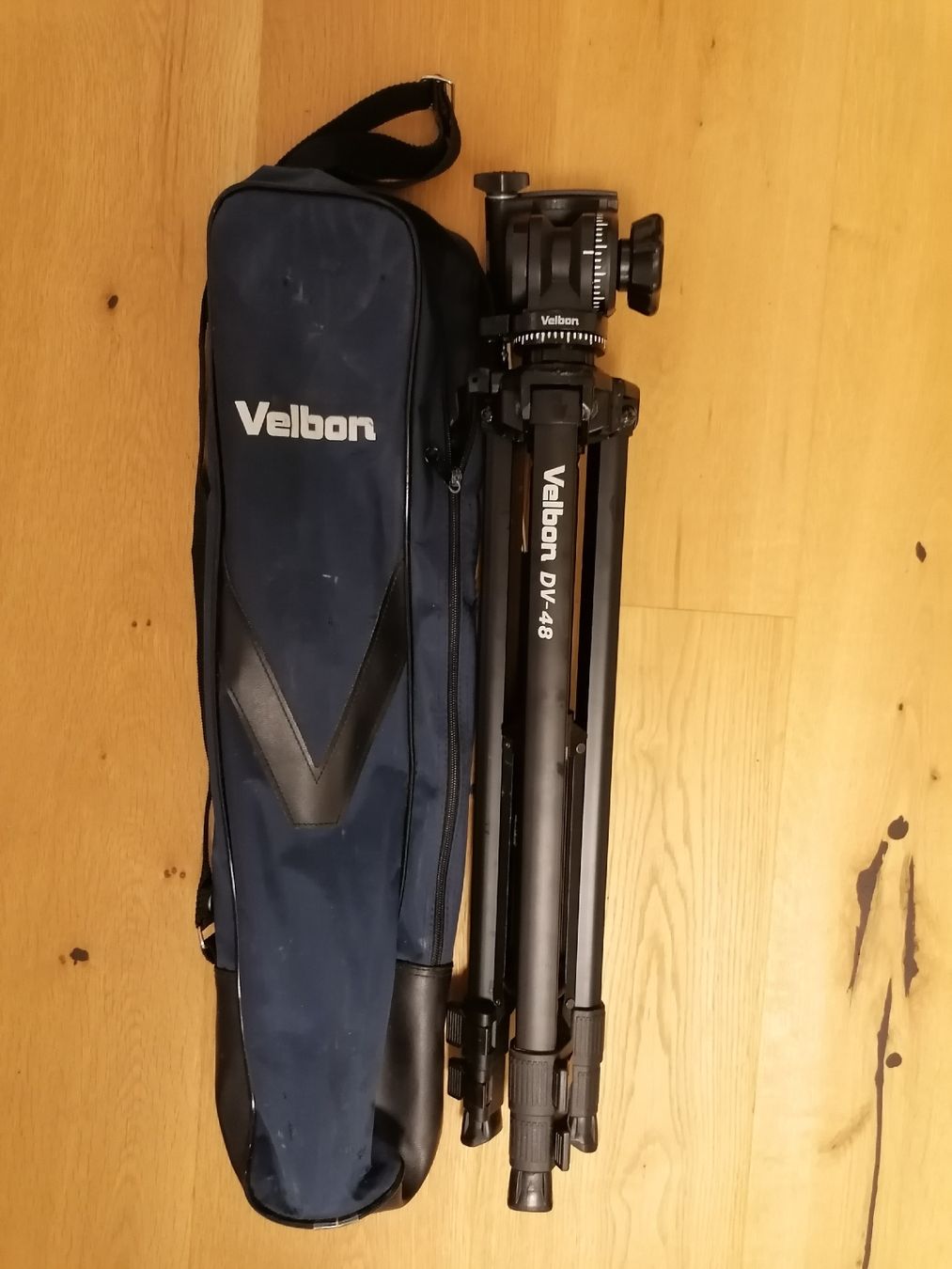 Velbon Treppiedi & Teste: Stativ-Teskop Velbon DV-48 – Usato da Pfäffikon ZH venduto da Gabriel64 6