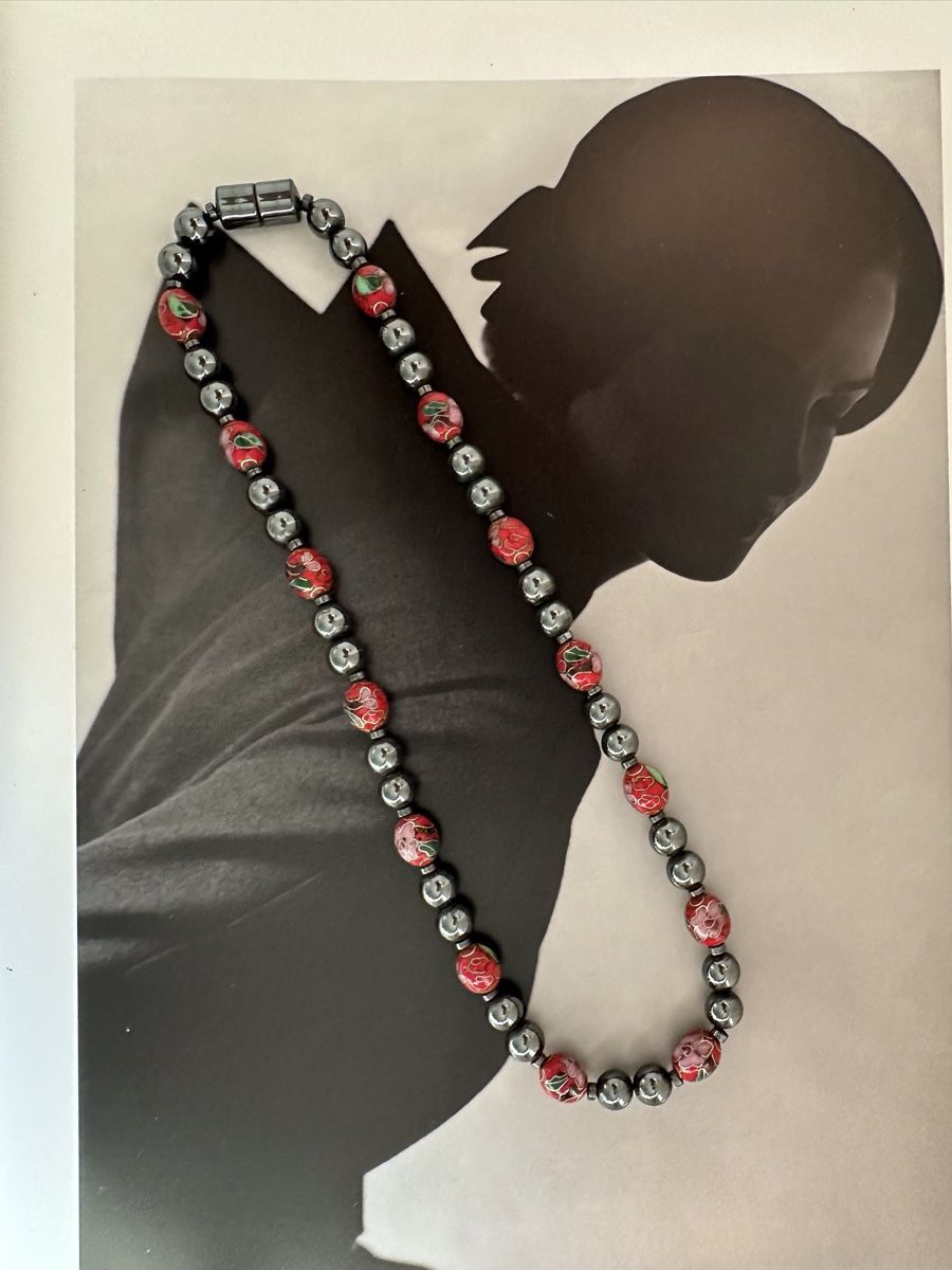 Catenine: Perlenkette Hämatit mit Cloisonné  – Usato da Zollikon venduto da pan_8jtm