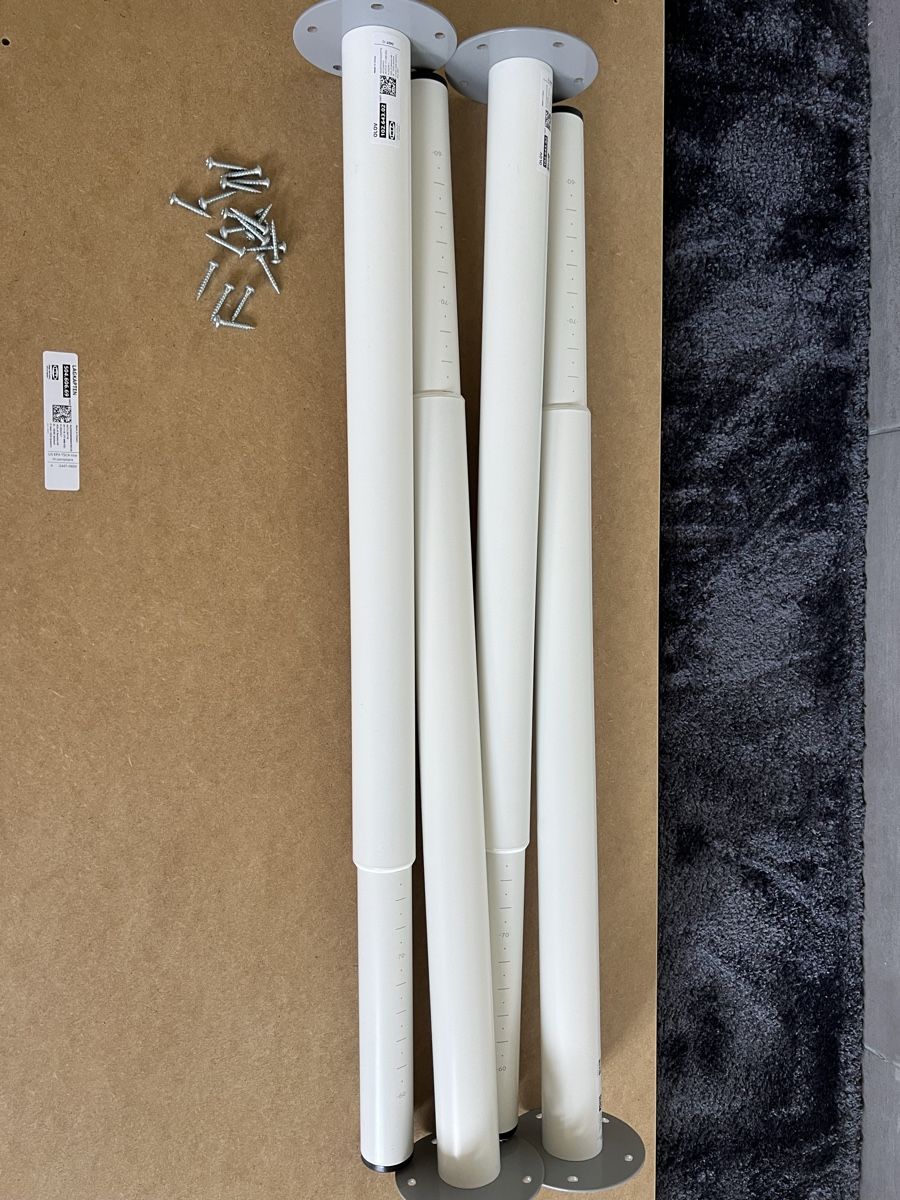 Ikea Scrivanie: Bureau 120x60cm hauteur réglable – Nuovo (secondo la descrizione) da Aigle venduto da Adrien_glz 1