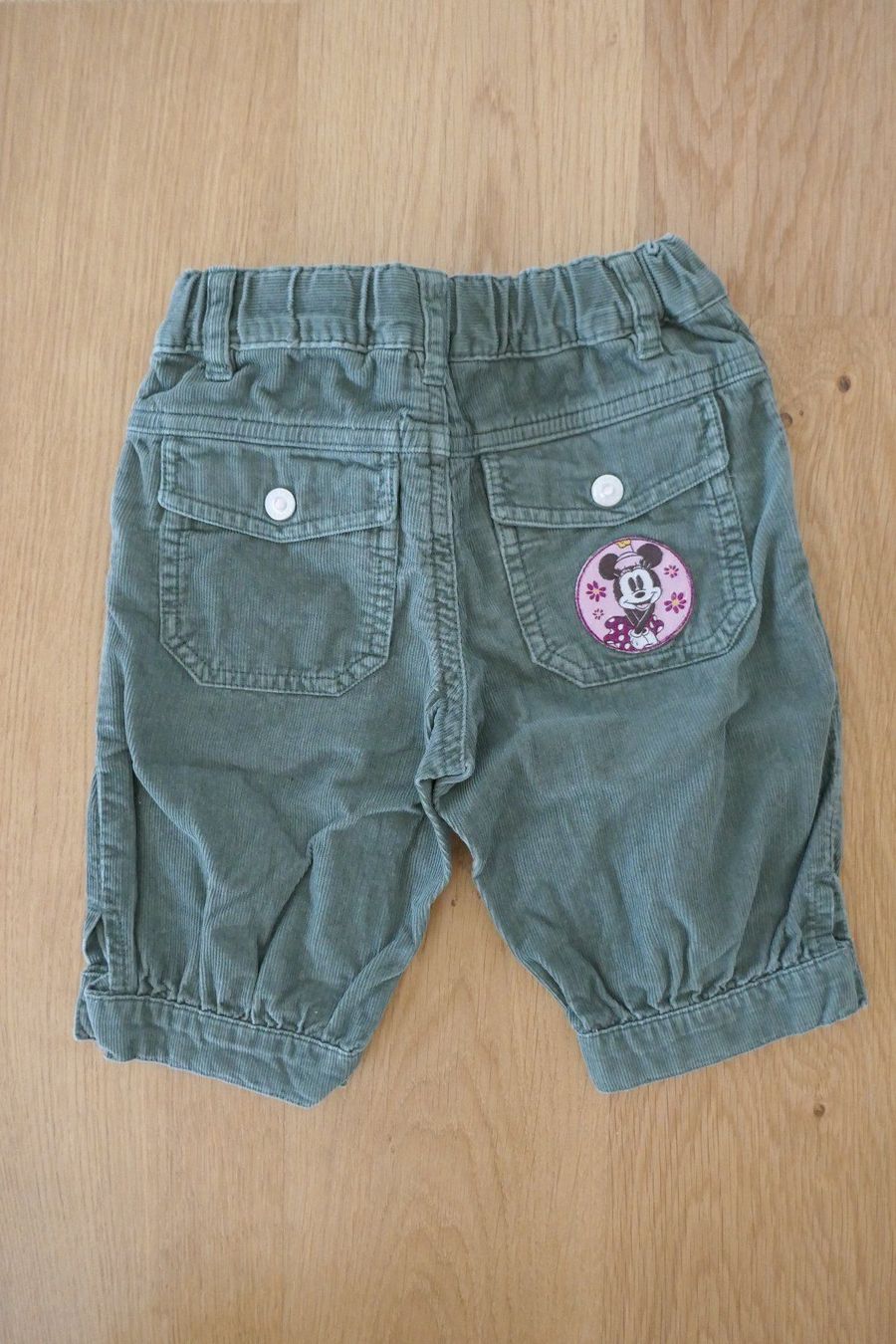H&M Pantaloni: Shorts mit Minnie Mouse Gr. 92 / short – Usato da Villars-sur-Glâne venduto da richardette 1
