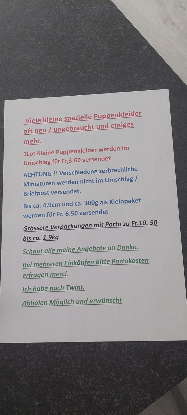 Bambole: Kleine Puppenkleidchen  – Usato da Muri AG venduto da nindo1 1