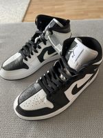 Air Jordan 1 Mid schwarz weiss US 8 neu