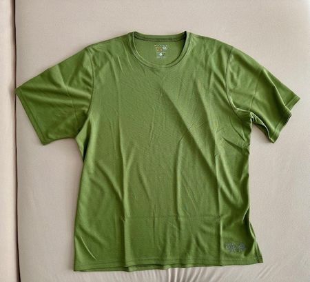 Mountain Hardware t-shirt