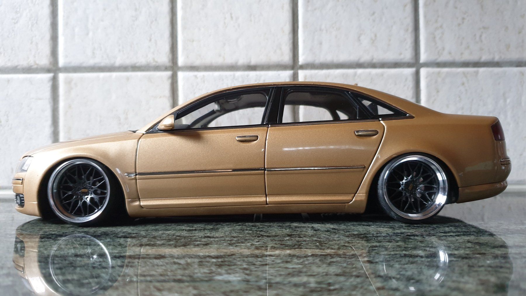 Audi Modellautos: AUDI A8 W12 / KYOSHO 1:18 TUNING – Neu und originalverpackt aus Wengi b. Büren von Ot1000