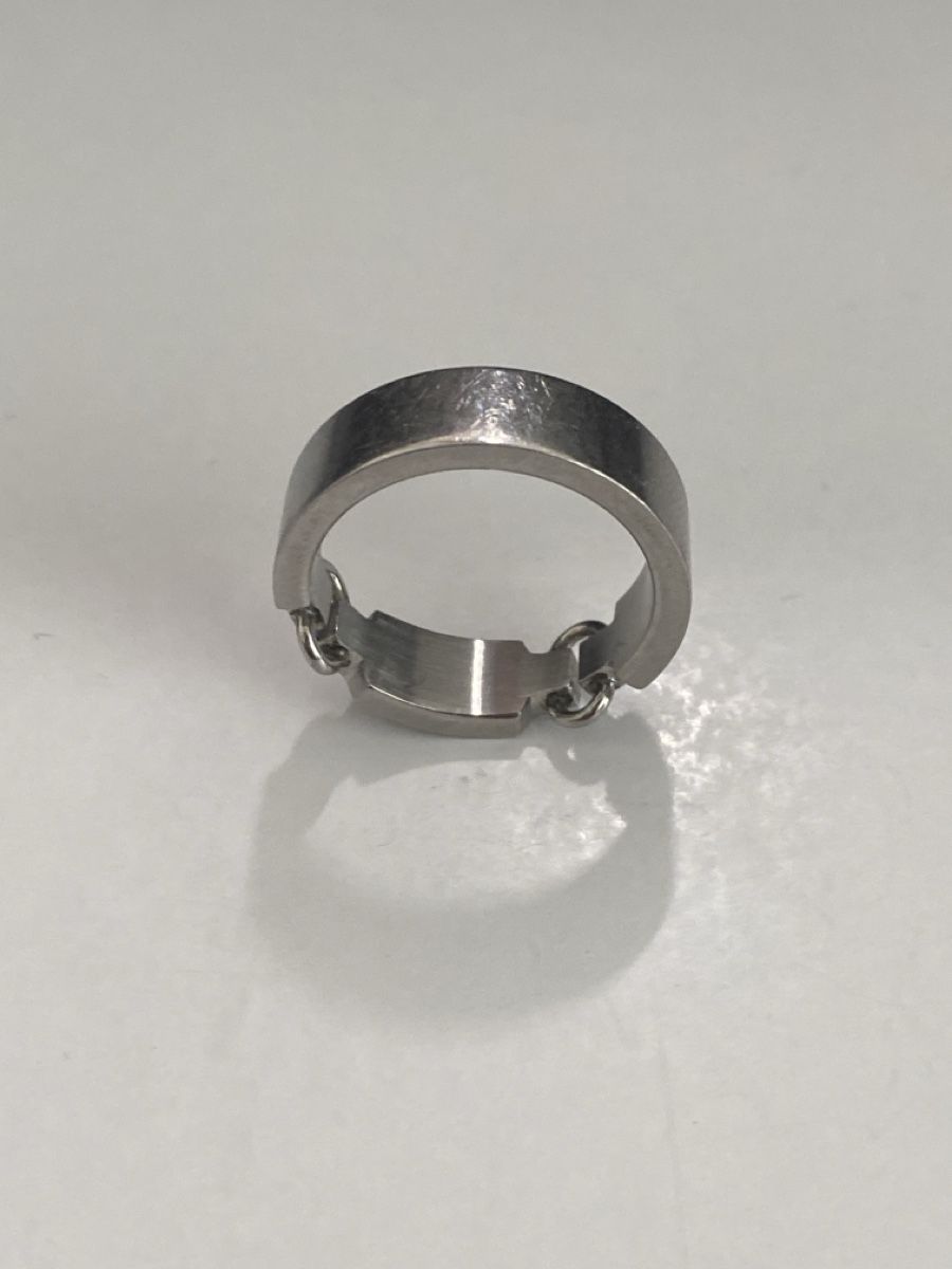 Bagues: Bague argentée avec strass   – Neuf (Voir description) à Fribourg par lau_5lkk 3
