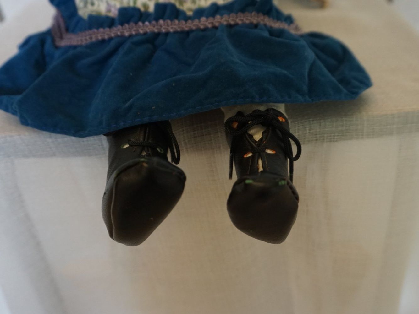 Bambole: Porzellan-Puppe – Difettoso da Giswil venduto da sowo60 4