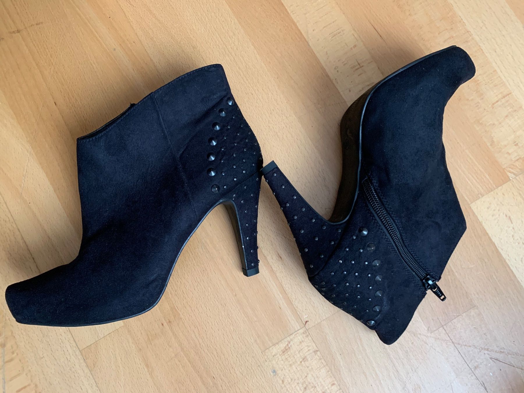 Scarpe da donna: Damenschuhe neu- Leder – Nuovo (secondo la descrizione) da Rorschach venduto da eme_8swl