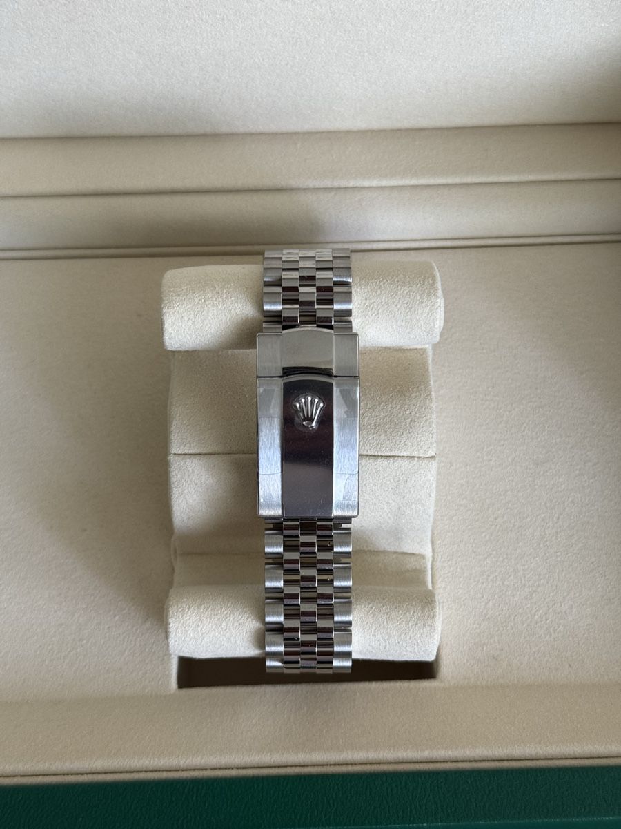 Rolex Uhren: Rolex Datejust 41mm 2026 NEW – Neu und originalverpackt aus Genève von luc_5q8p 1