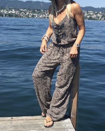 Sommerlicher Jumpsuit mit Ethno-Muster & Fransen Gr. M