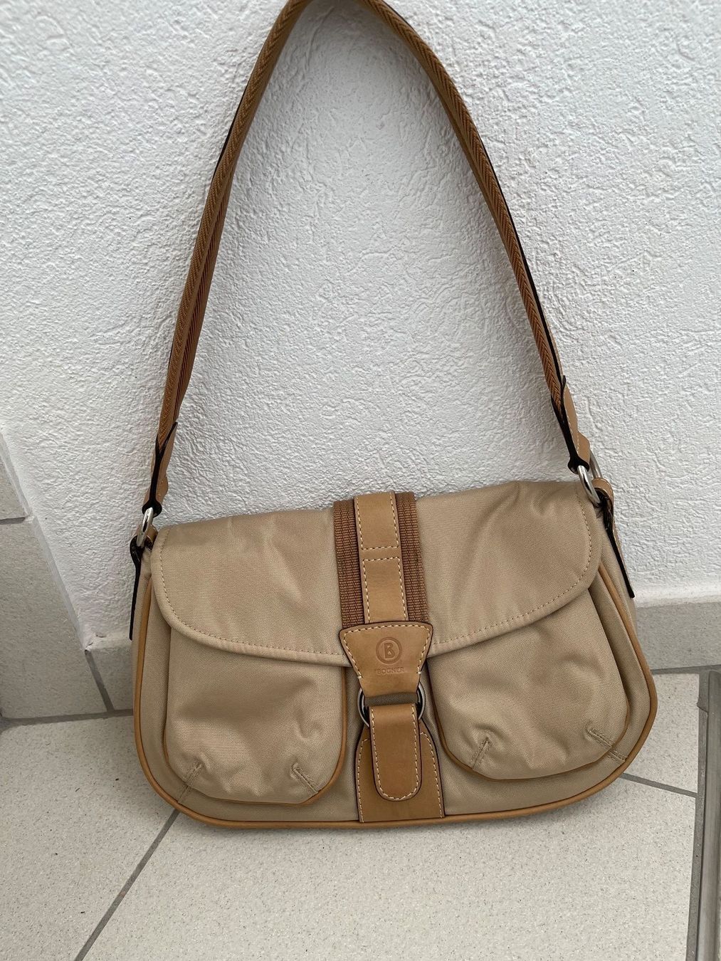 Bogner Taschen für Damen: BOGNER ORG TASCHE VINTAGE NEUWERTIG – Gebraucht aus Gutenswil von yneB1943