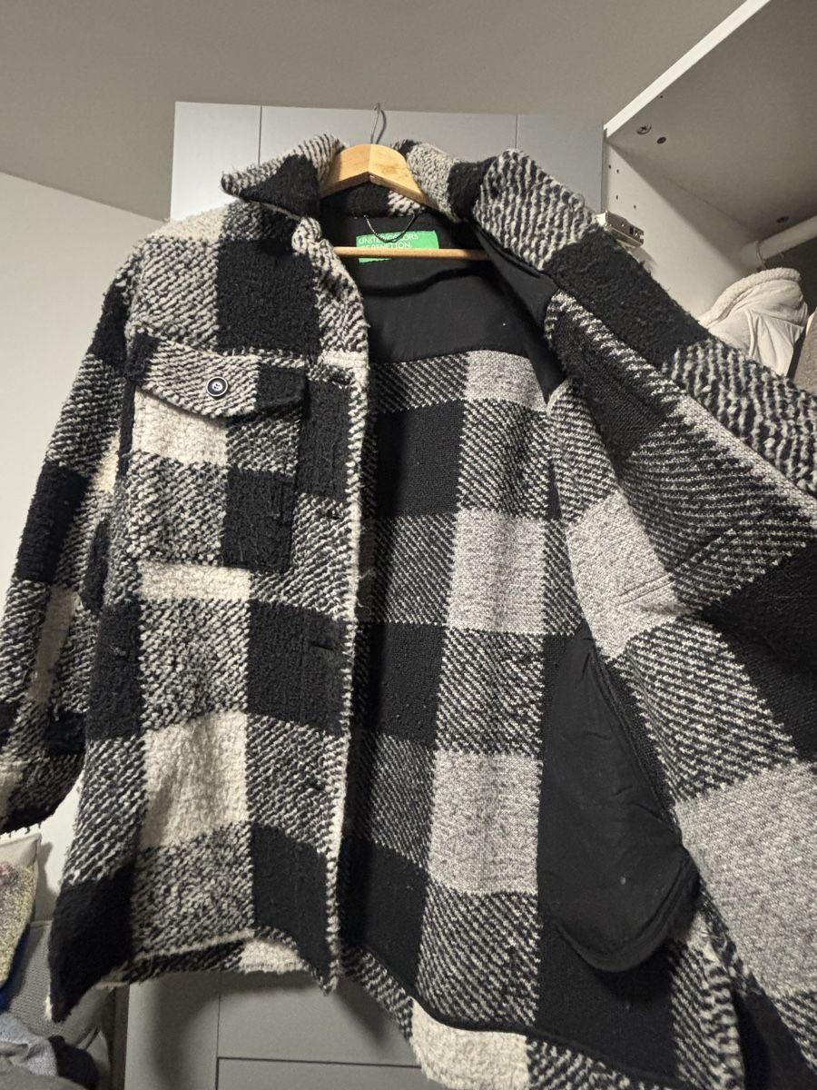 Benetton Giacche: Veste Benetton – Nuovo (secondo la descrizione) da Chavannes-des-Bois venduto da por_bq5v 3