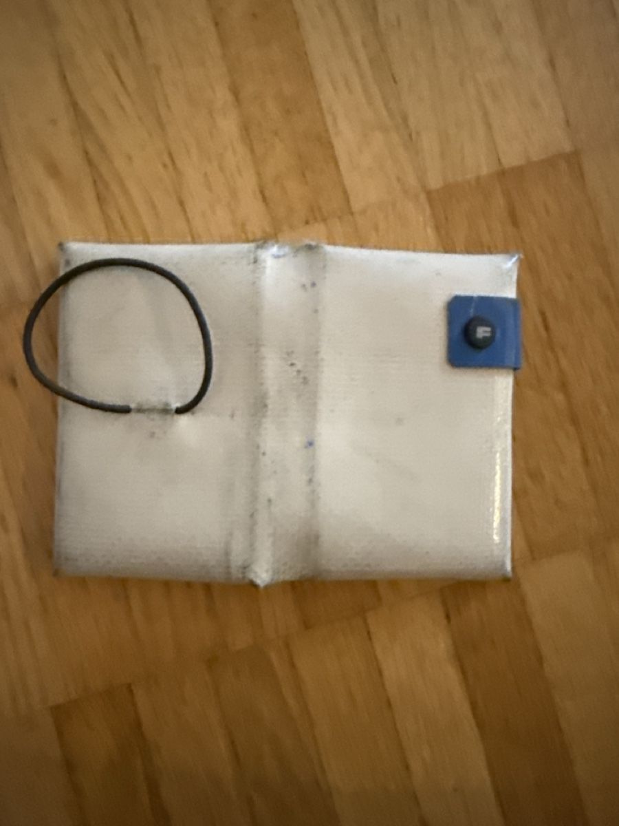 Freitag Brieftaschen: Freitag Portemonnaie/ Visitenkartenholder – Gebraucht aus Sisseln AG von Gommibaerli87 3