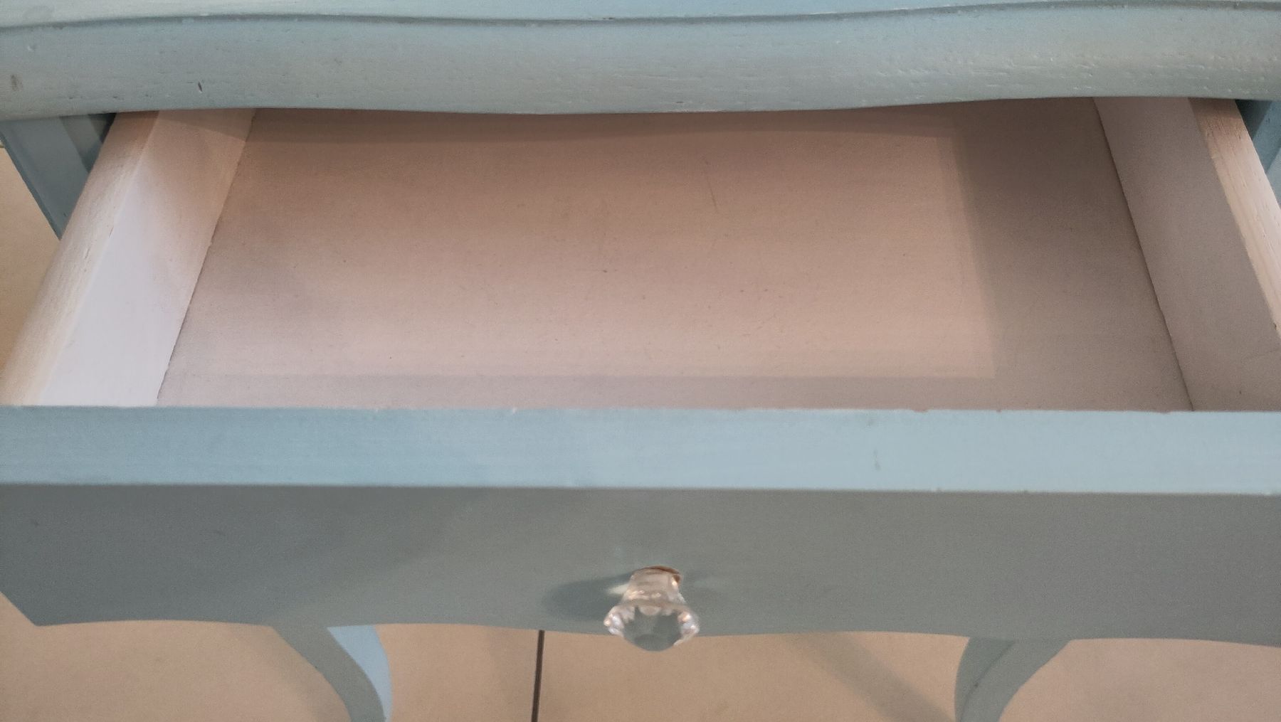 Nachttische: Beistelltisch hellblau mit Schublade shabby chic – Gebraucht aus Meggen von Vitos 2