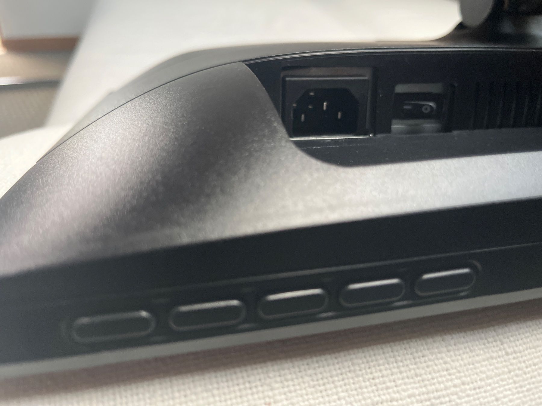 Philips Monitor: Verkaufe Bildschirm im top Zustand – Usato da Seltisberg venduto da Guardrail 3