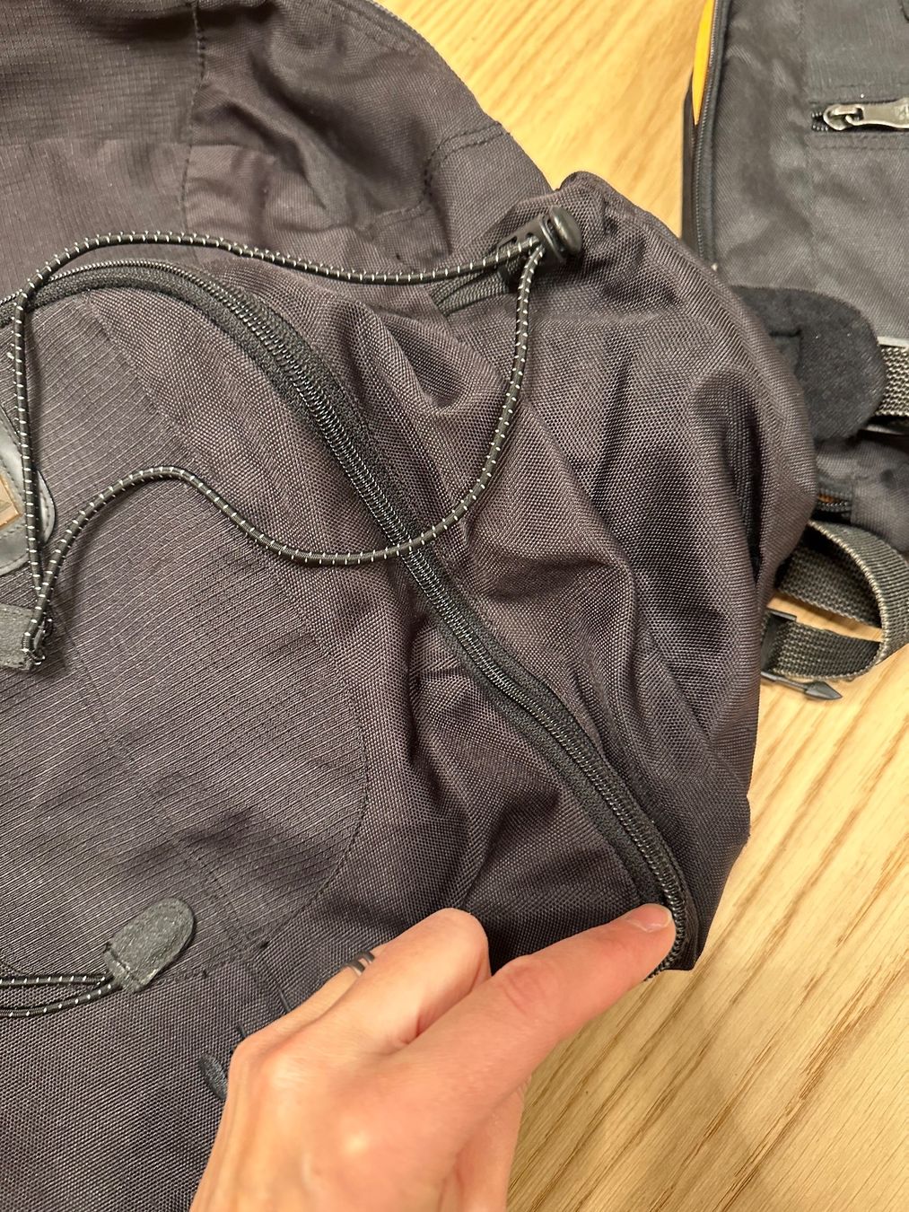 Quiksilver Zaini: Quicksilver Rucksack mit Lunchkühltasche – Usato da Hergiswil NW venduto da Labello01 4