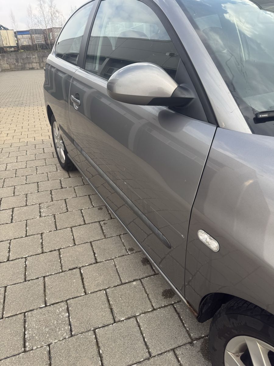 Seat Autos: Seat Ibiza 1.4 Benziner Blitz - Auktion – Gebraucht aus Schaffhausen von LoChi2026 2