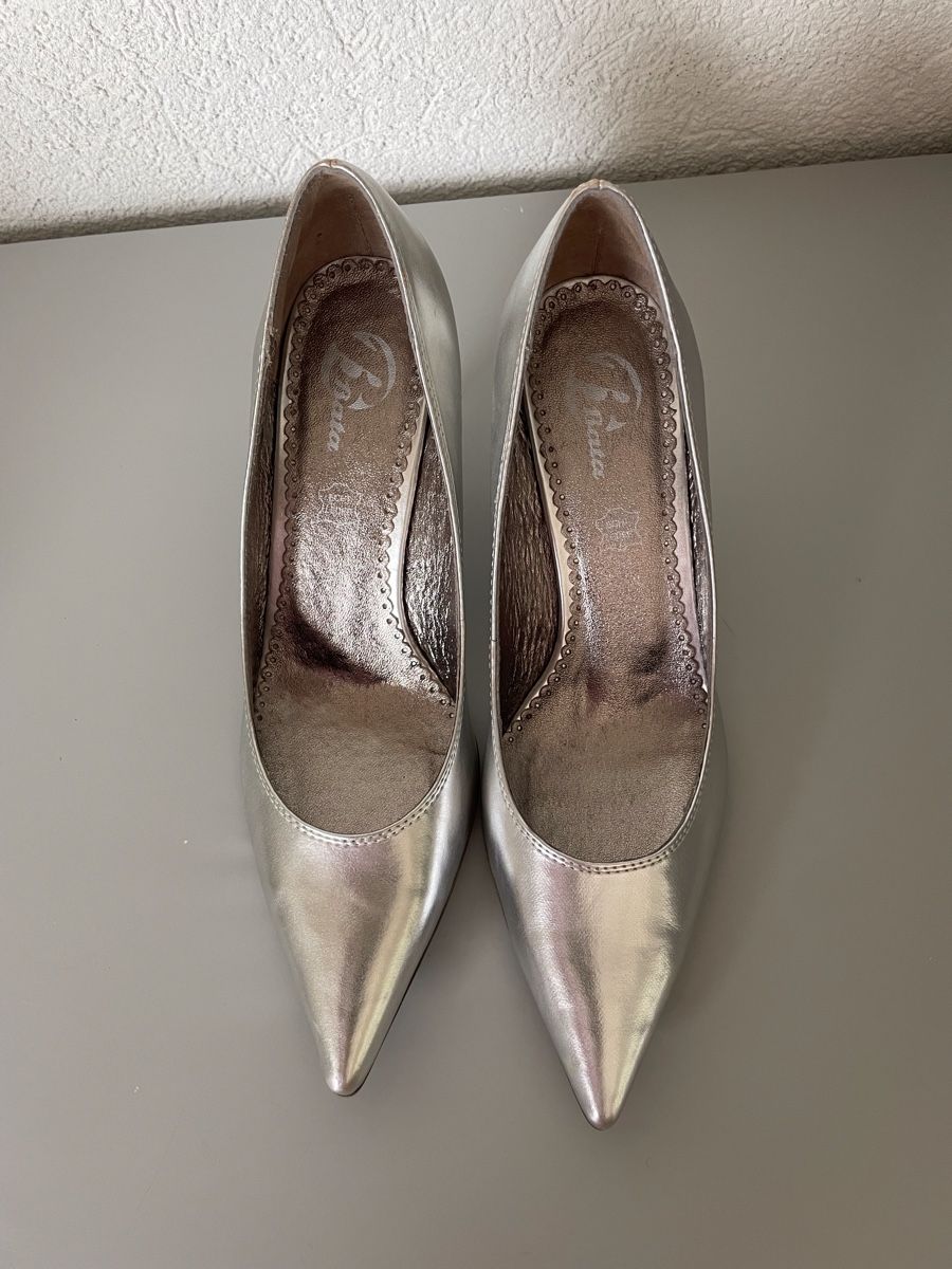Scarpe da donna: Escarpins argentés Bata T 37. – Usato da Vuadens venduto da Nina11 2