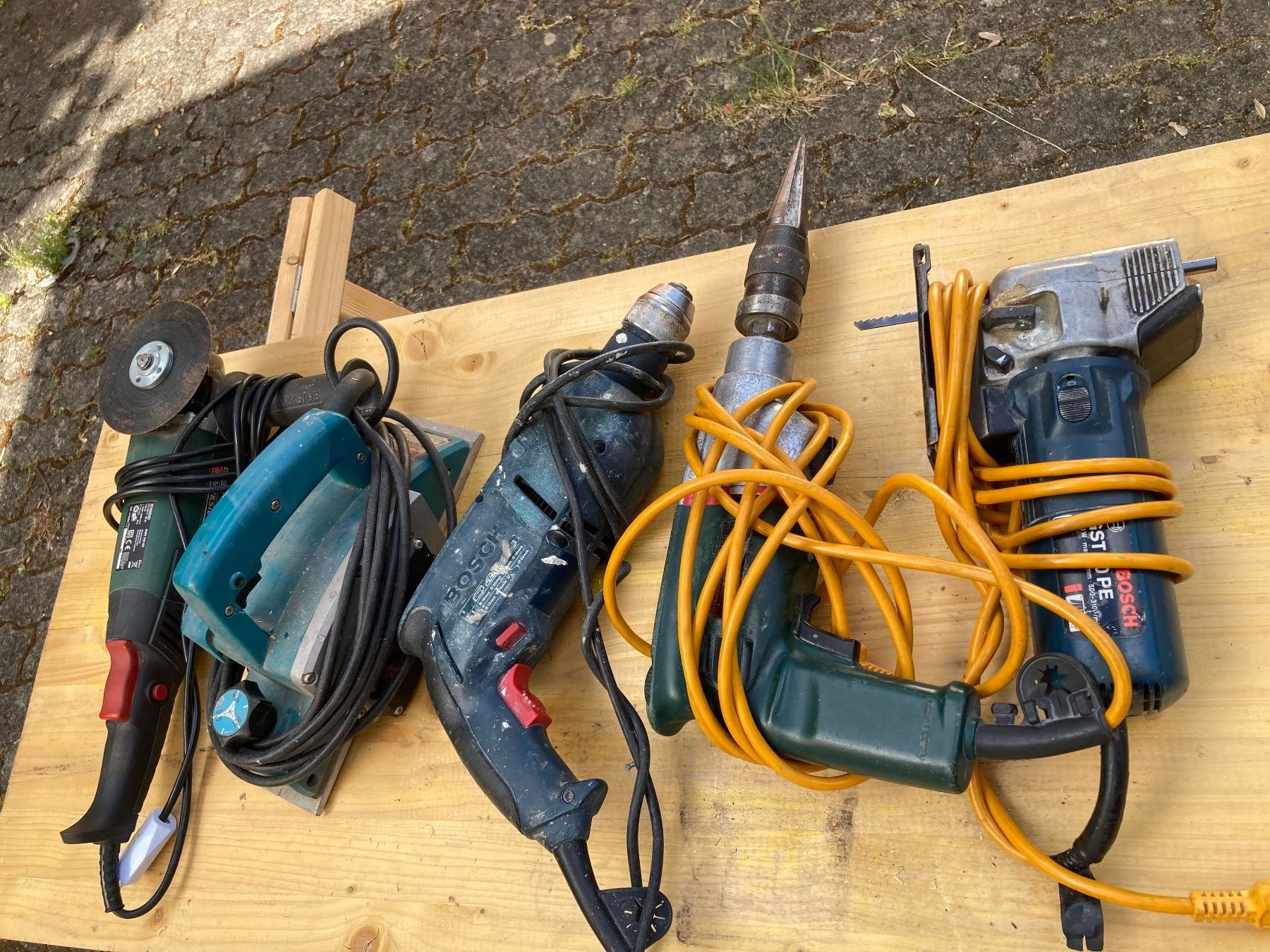 Bosch Tutti gli attrezzi: Elektrowerkzeuge Set, Bosch, Metabo, gebraucht ecc. – Usato da Riet (Neftenbach) venduto da Quovadis2000 1