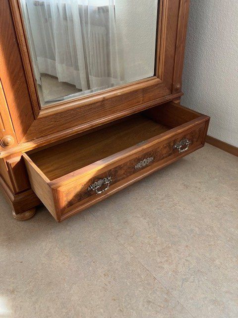 Schränke: Schlafzimmer-Spiegelschrank – Gebraucht aus Aarau von mar_226g 2