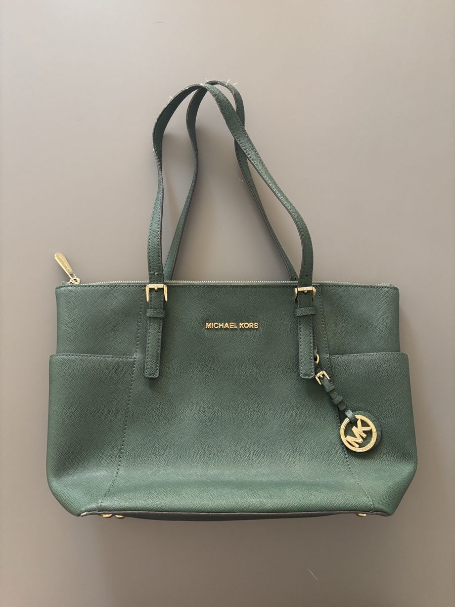 Michael Kors Taschen für Damen: Michael Kors Tasche dunkelgrün Leder  – Gebraucht aus Geroldswil von ele_7hkp