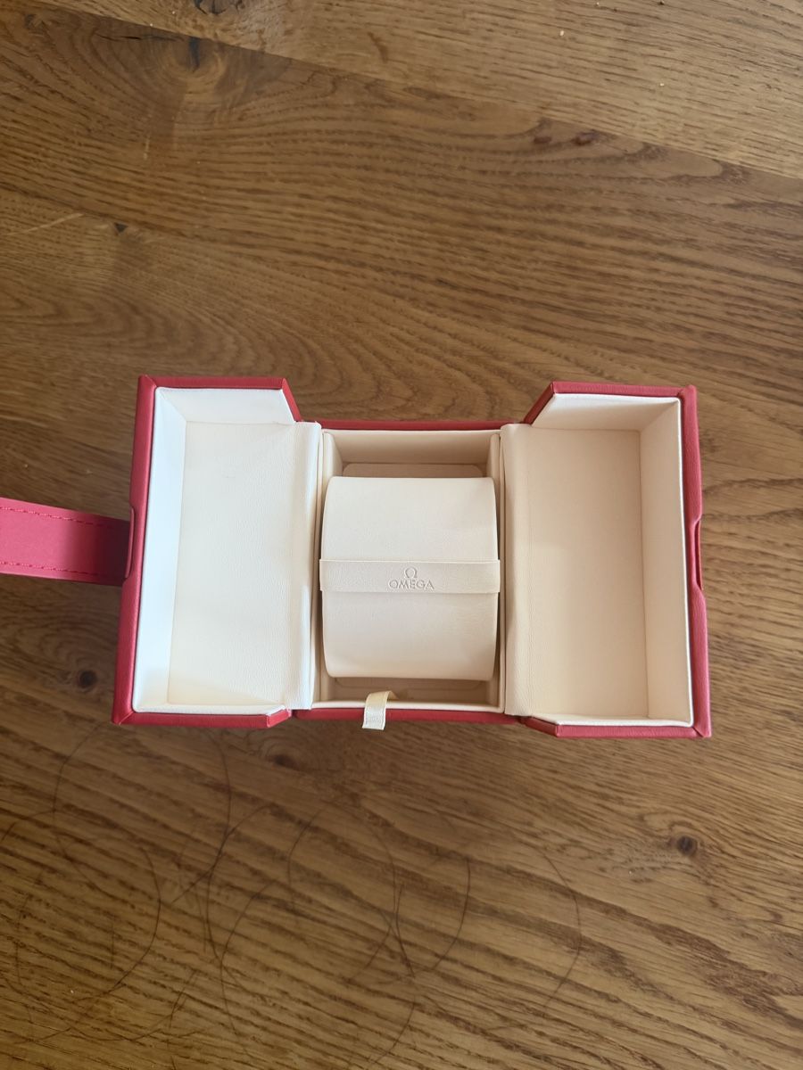 Boîtes de montres: Omega Box Neu – Neuf avec emballage d'origine à Gossau SG par car_7vlt 1